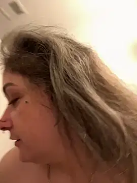 Alix Valentine online show from 11-17-25, 07:18