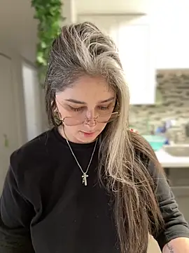 Alix Valentine online show from 02-05-26, 05:20