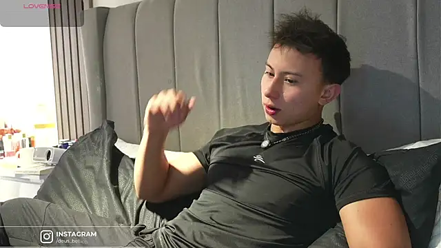 DeusbelliS online show from 10-31-25, 04:47