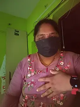 Snapshot of Villageanuty chatting on 05-18-26, 10:42 Villageanuty online show from 05-18-26, 10:42