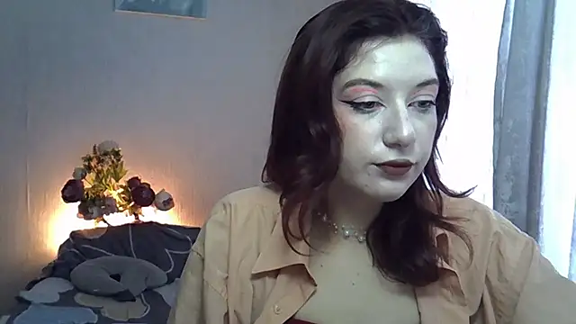 Lily Ember online show from 10-08-25, 10:06