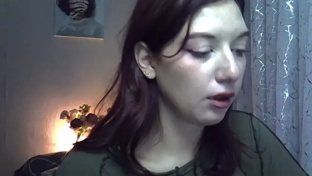 Lily Ember online show from 10-07-25, 07:15