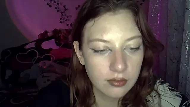 Lily Ember online show from 11-12-25, 07:40