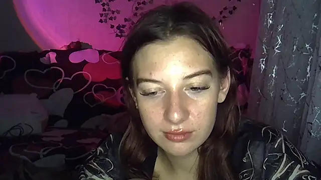 Lily Ember online show from 11-13-25, 07:29