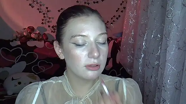 Lily Ember online show from 11-09-25, 05:28