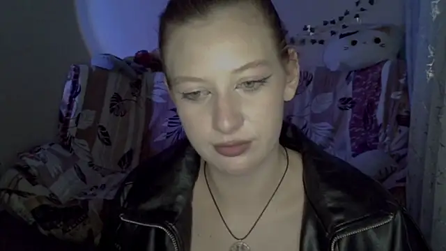 Lily Ember online show from 12-05-25, 06:39