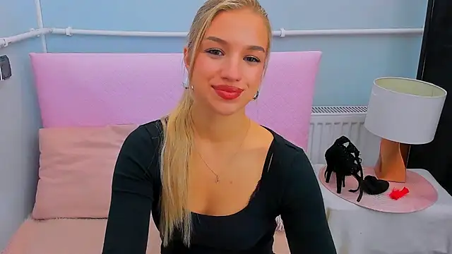 EvetteRose online show from 09-24-25, 08:37