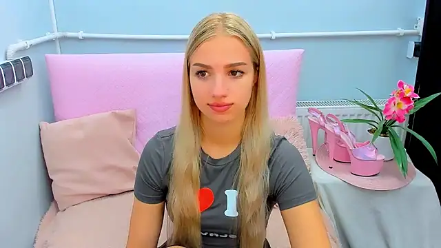 EvetteRose online show from 09-14-25, 08:20