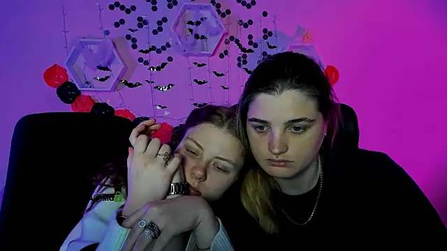 inga gree online show from 10-28-25, 07:57