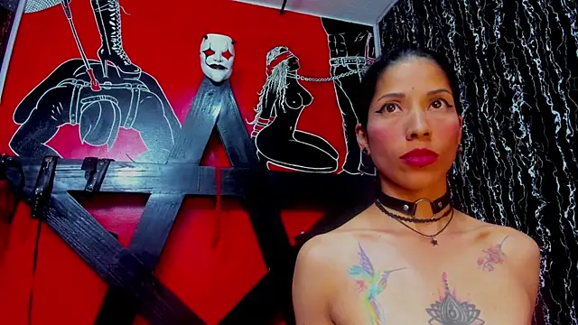 Snapshot of damian_and_tiana chatting on 02-10-26, 04:44 damian and tiana online show from 02-10-26, 04:44