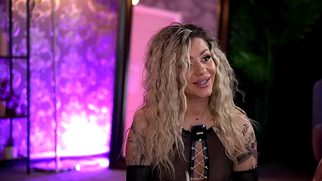 AlmaVelia online show from 11-26-25, 06:41