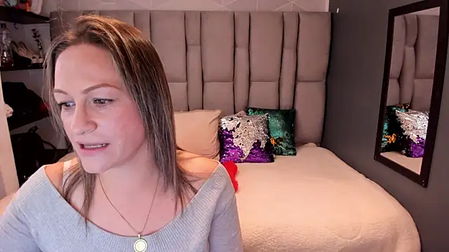 Charlot milf online show from 11-10-25, 11:59