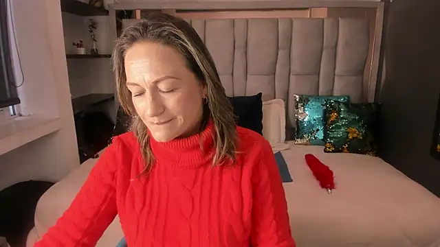 Charlot milf online show from 10-15-25, 12:02