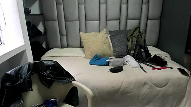 Charlot milf online show from 09-19-25, 11:58