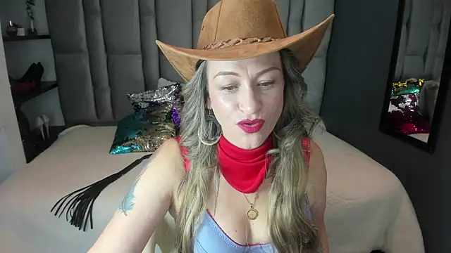 Charlot milf online show from 10-31-25, 03:58