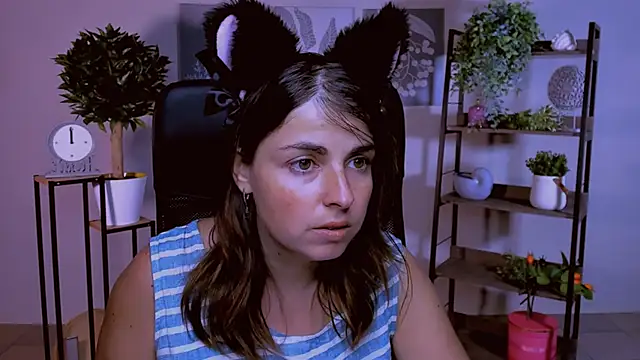 MartaEdams online show from 10-17-25, 06:06