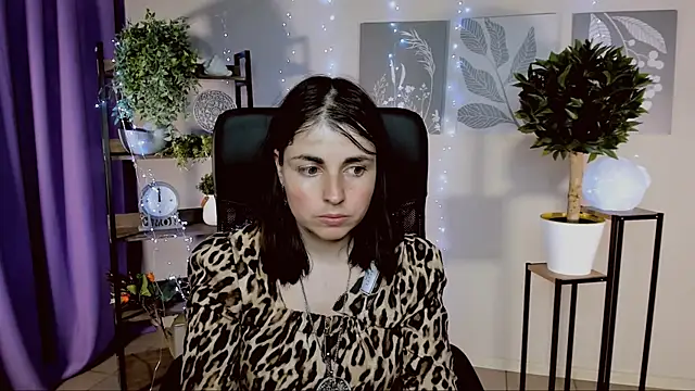 MartaEdams online show from 04-01-26, 01:41