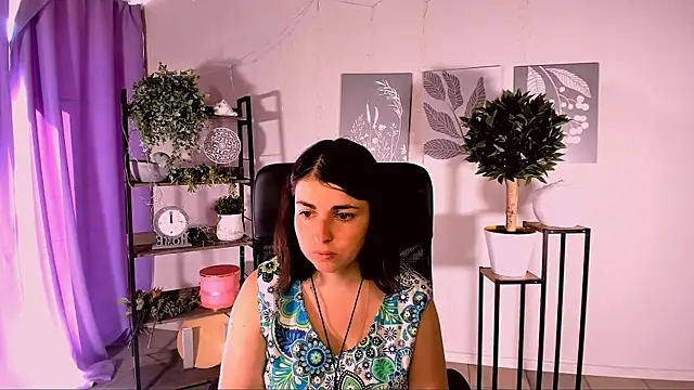 MartaEdams online show from 06-10-26, 05:08