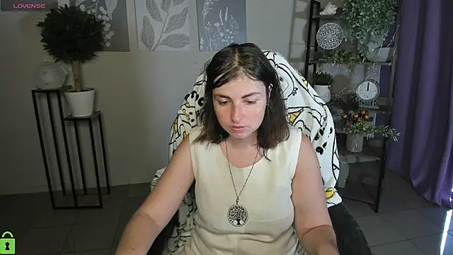 Snapshot of MartaEdams chatting on 07-15-26, 05:14 MartaEdams online show from 07-15-26, 05:14