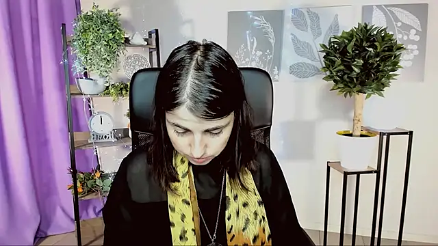 MartaEdams online show from 04-04-26, 06:09