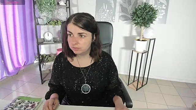 Snapshot of MartaEdams chatting on 06-15-26, 05:07 MartaEdams online show from 06-15-26, 05:07