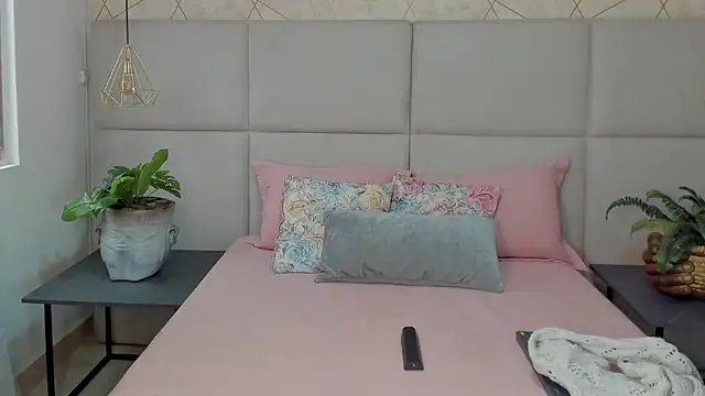 SamayRyann online show from 04-15-26, 01:37