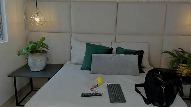 SamayRyann online show from 05-08-26, 01:37