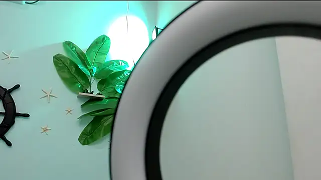 eladyrous98 online show from 10-29-25, 06:01