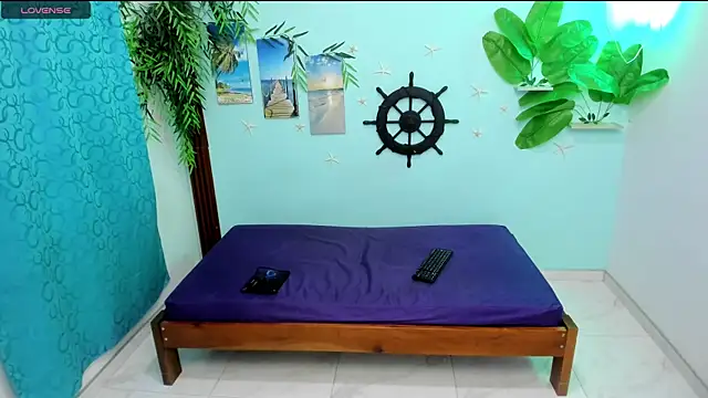 eladyrous98 online show from 12-14-25, 01:39