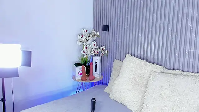 DAFNECOX online show from 10-14-25, 03:07