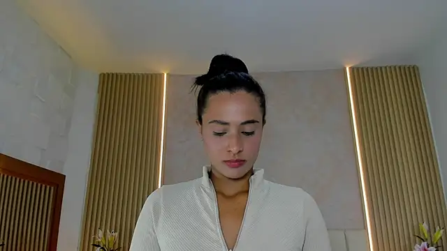 ZOEBARLOWE online show from 10-28-25, 07:02