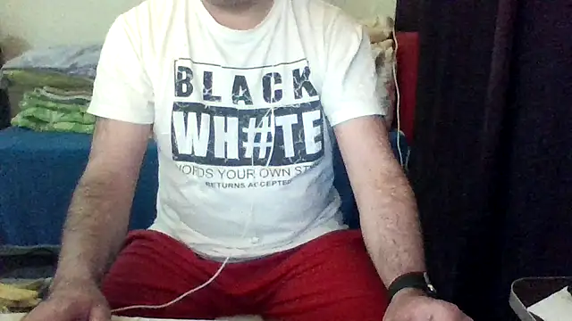 Snapshot of st206boy chatting on 05-08-26, 11:19 st206boy online show from 05-08-26, 11:19