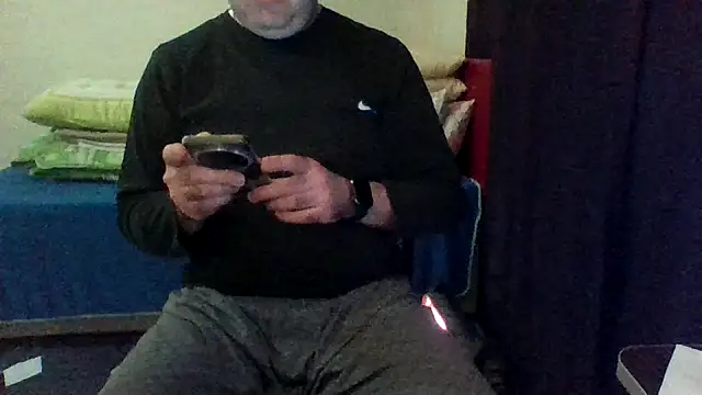 Snapshot of st206boy chatting on 05-05-26, 12:13 st206boy online show from 05-05-26, 12:13