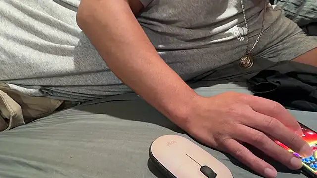 Snapshot of kSwisssxxx chatting on 11-06-25, 03:43 kSwisssxxx online show from 11-06-25, 03:43