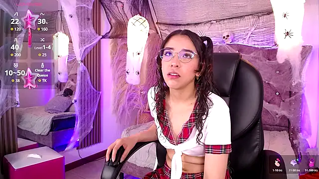 Amara Davis online show from 10-26-25, 06:25