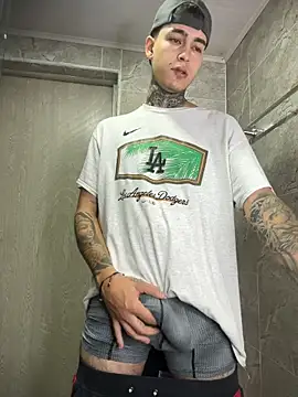 samm4044 online show from 01-08-26, 11:33