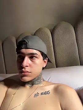 samm4044 online show from 03-12-26, 03:49