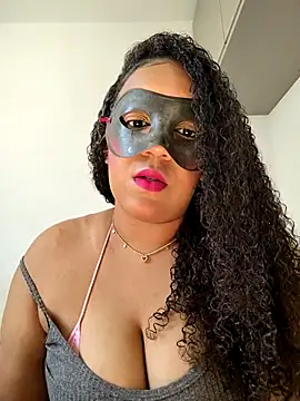 jadeamourim   online show from 09-27-25, 05:41
