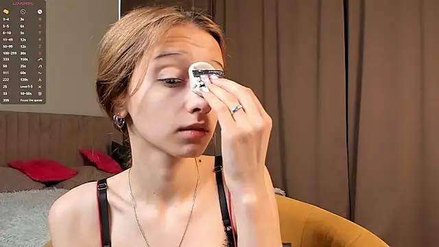 TaiteFairfield online show from 03-26-26, 07:39