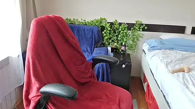 -Curvy- online show from 11-18-25, 09:12