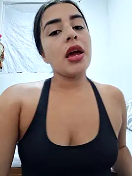Snapshot of channell0 chatting on 05-15-26, 05:05 channell0 online show from 05-15-26, 05:05