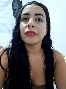 Snapshot of channell0 chatting on 06-26-26, 05:35 channell0 online show from 06-26-26, 05:35