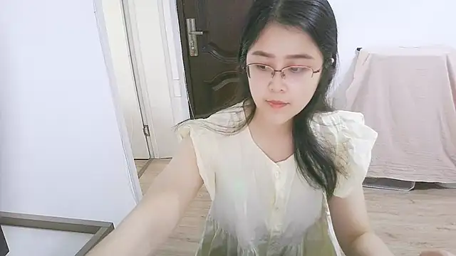 Snapshot of 98bunny chatting on 07-17-26, 02:31 98bunny online show from 07-17-26, 02:31