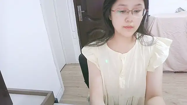 Snapshot of 98bunny chatting on 05-30-26, 03:39 98bunny online show from 05-30-26, 03:39