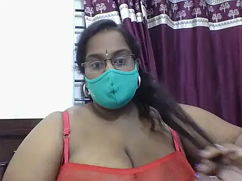Snapshot of Reena-gowda chatting on 10-12-25, 05:47 Reena-gowda online show from 10-12-25, 05:47