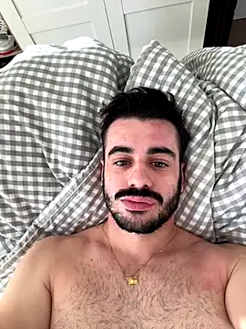 Carl242000 online show from 12-18-25, 09:47