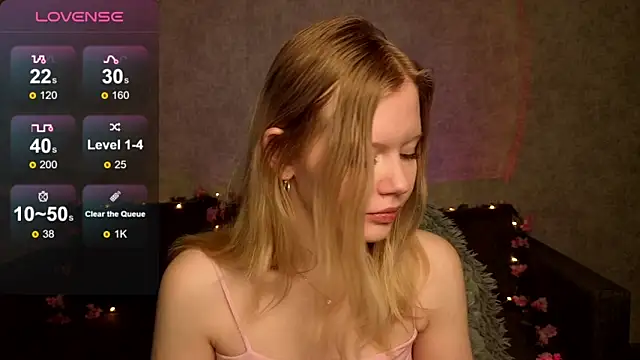 Wendy 228 online show from 10-31-25, 01:02