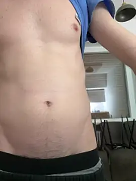 Snapshot of mario231197 chatting on 02-25-26, 12:22 mario231197 online show from 02-25-26, 12:22