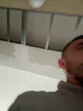 Snapshot of mario231197 chatting on 02-01-26, 02:15 mario231197 online show from 02-01-26, 02:15