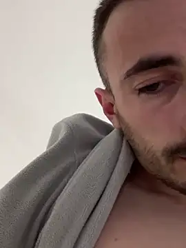 Snapshot of mario231197 chatting on 02-09-26, 08:40 mario231197 online show from 02-09-26, 08:40